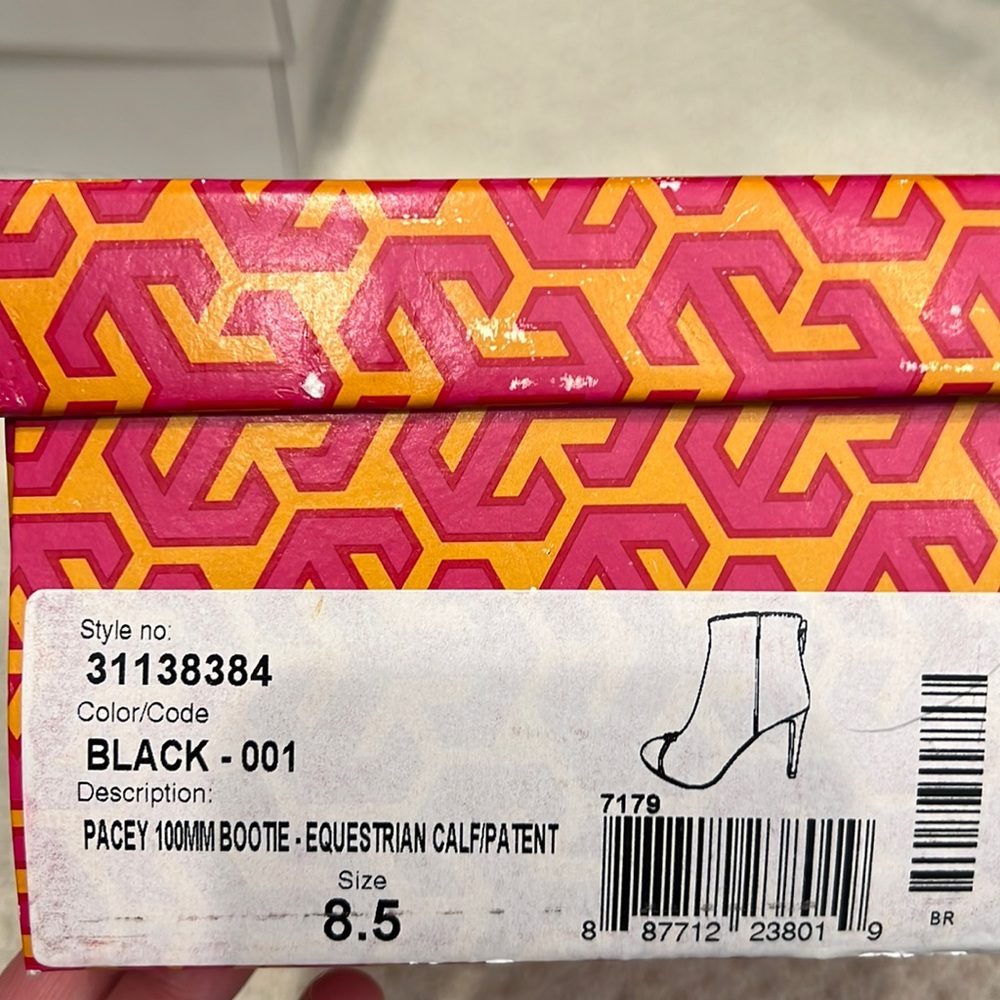 Tory Burch size 8.5 black leather heeled booties